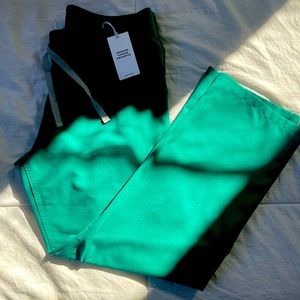 Figs scrubs medium petite